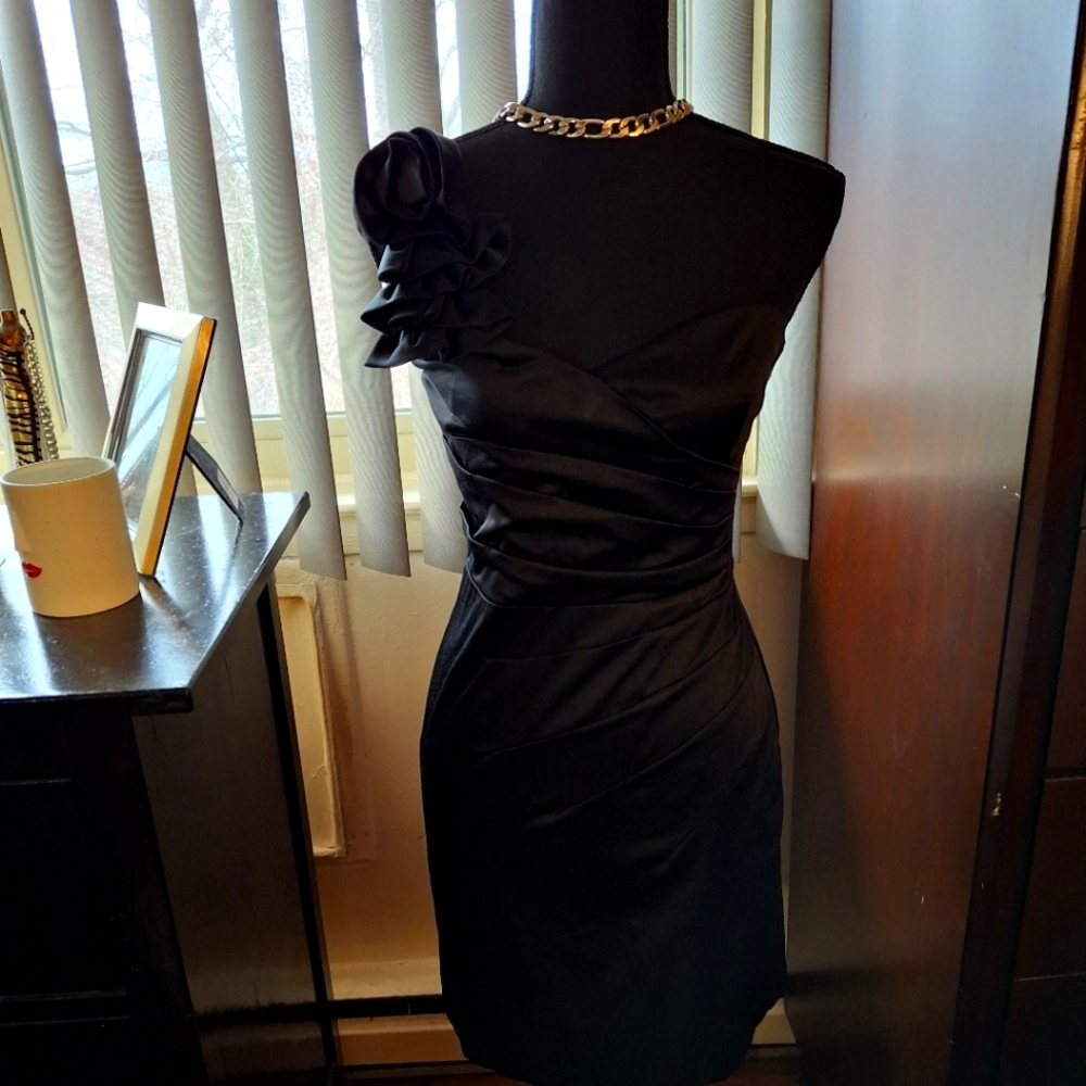Black Ruched Sheath Dress with One Shoulder for Cocktail
